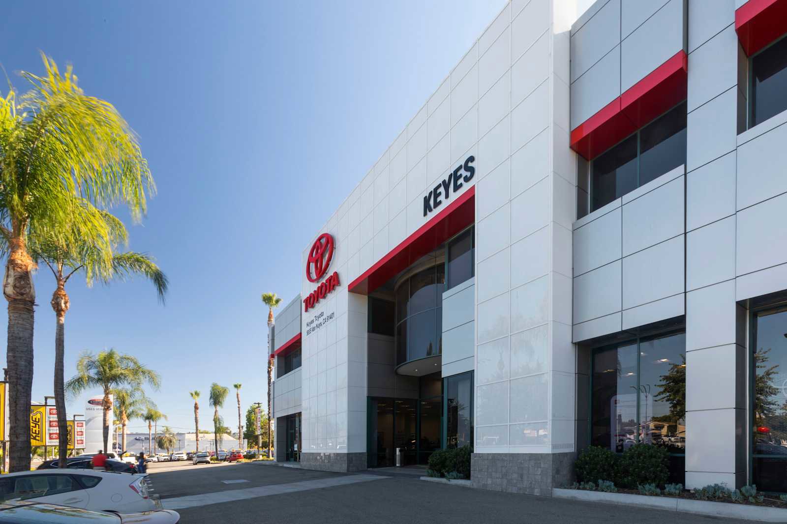 Certified 2020 Toyota RAV4 XLE w/ Convenience Package image 35