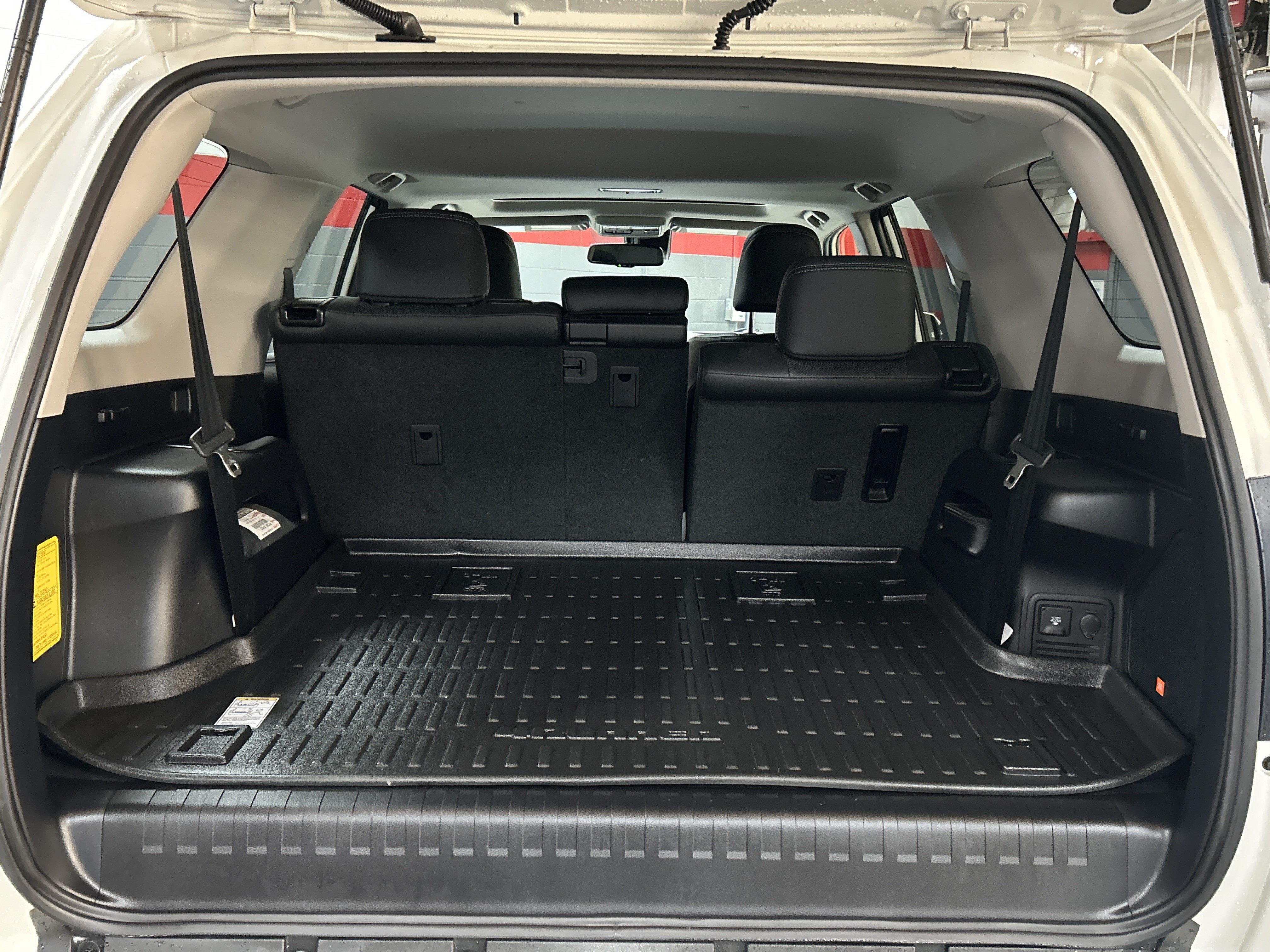 Used 2023 Toyota 4Runner Limited AWD/4WD image 34