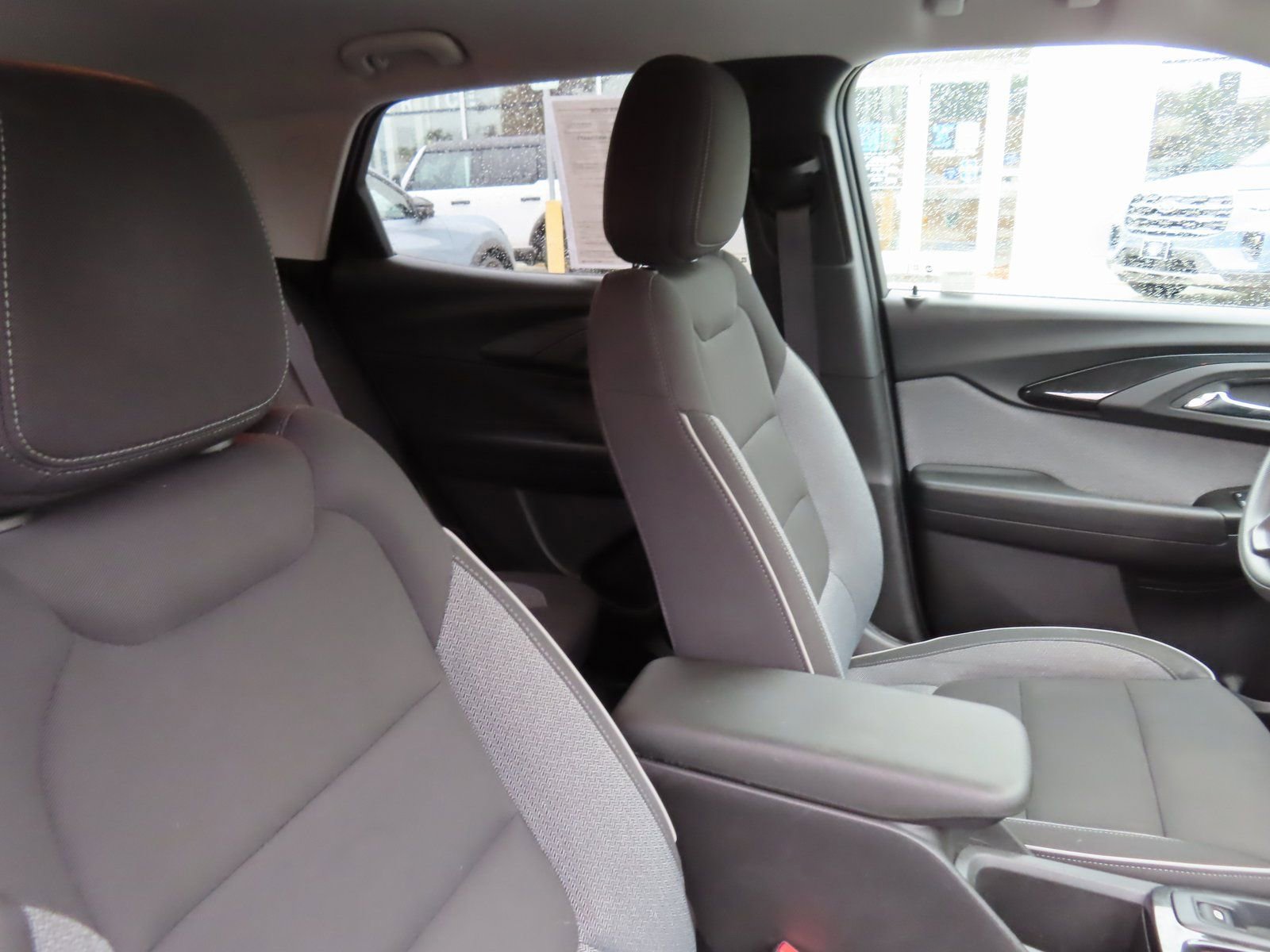 Used 2023 Chevrolet TrailBlazer LT image 32