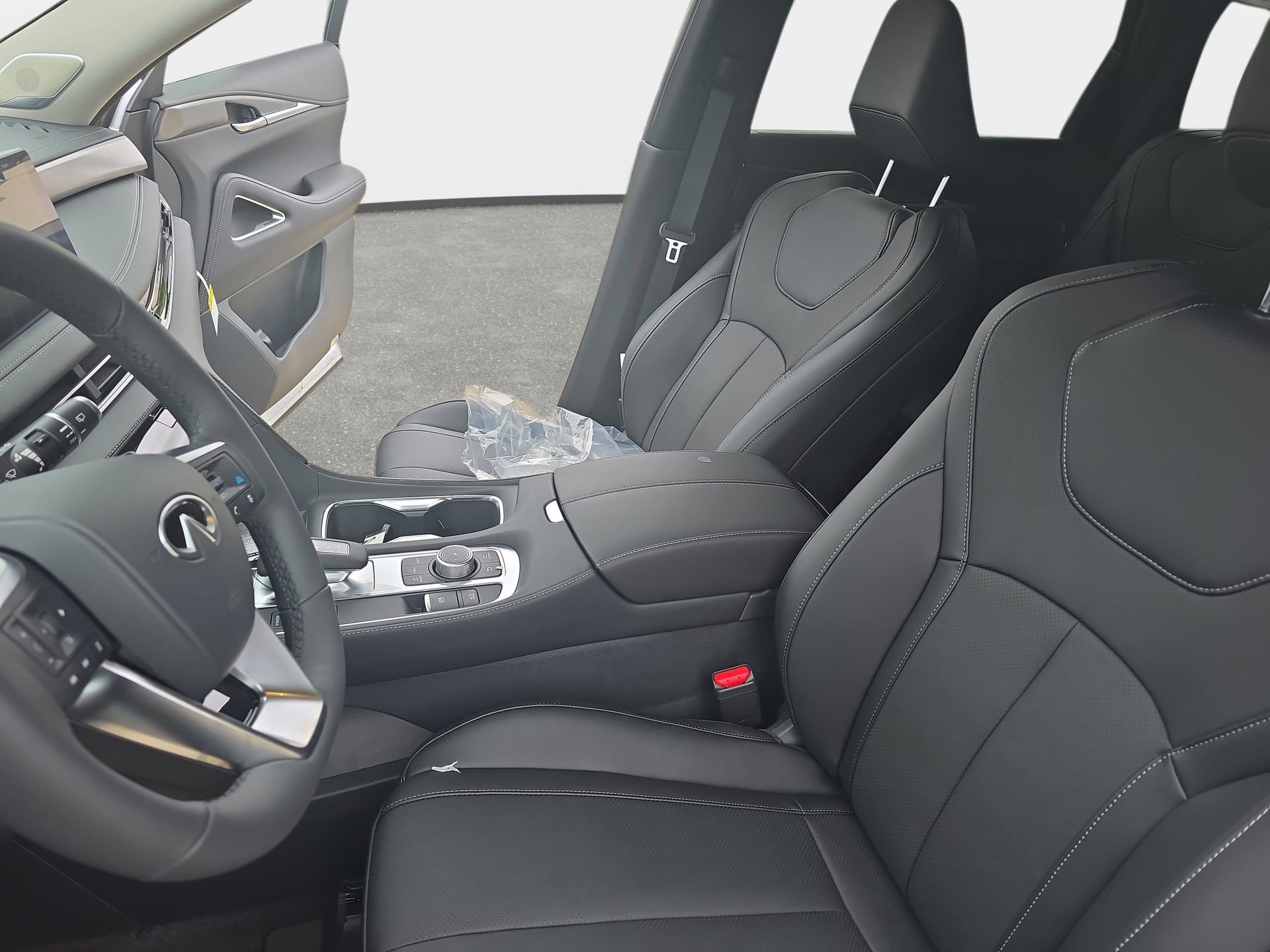 New 2026 INFINITI QX60 Luxe w/ Cargo Package AWD/4WD image 15