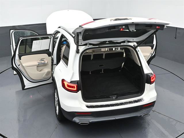 Used 2023 Mercedes-Benz GLB 250 w/ Premium Package image 46