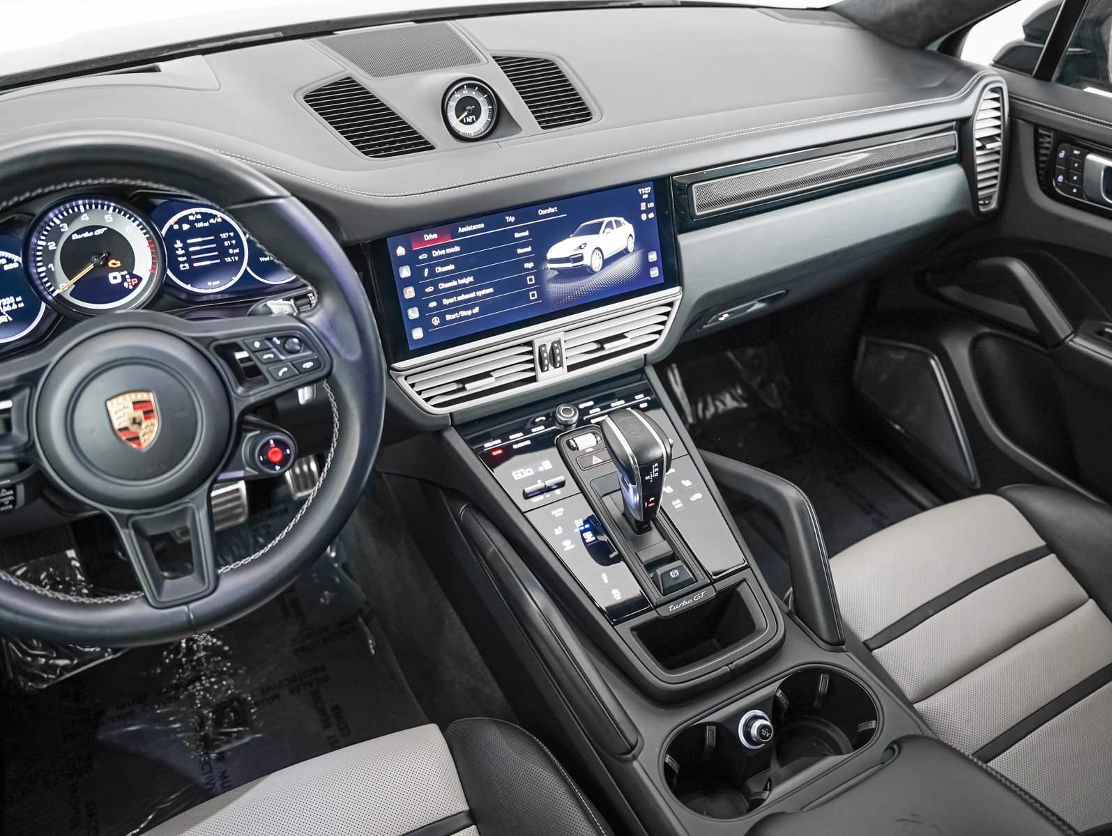 Certified 2022 Porsche Cayenne Turbo GT AWD/4WD image 19