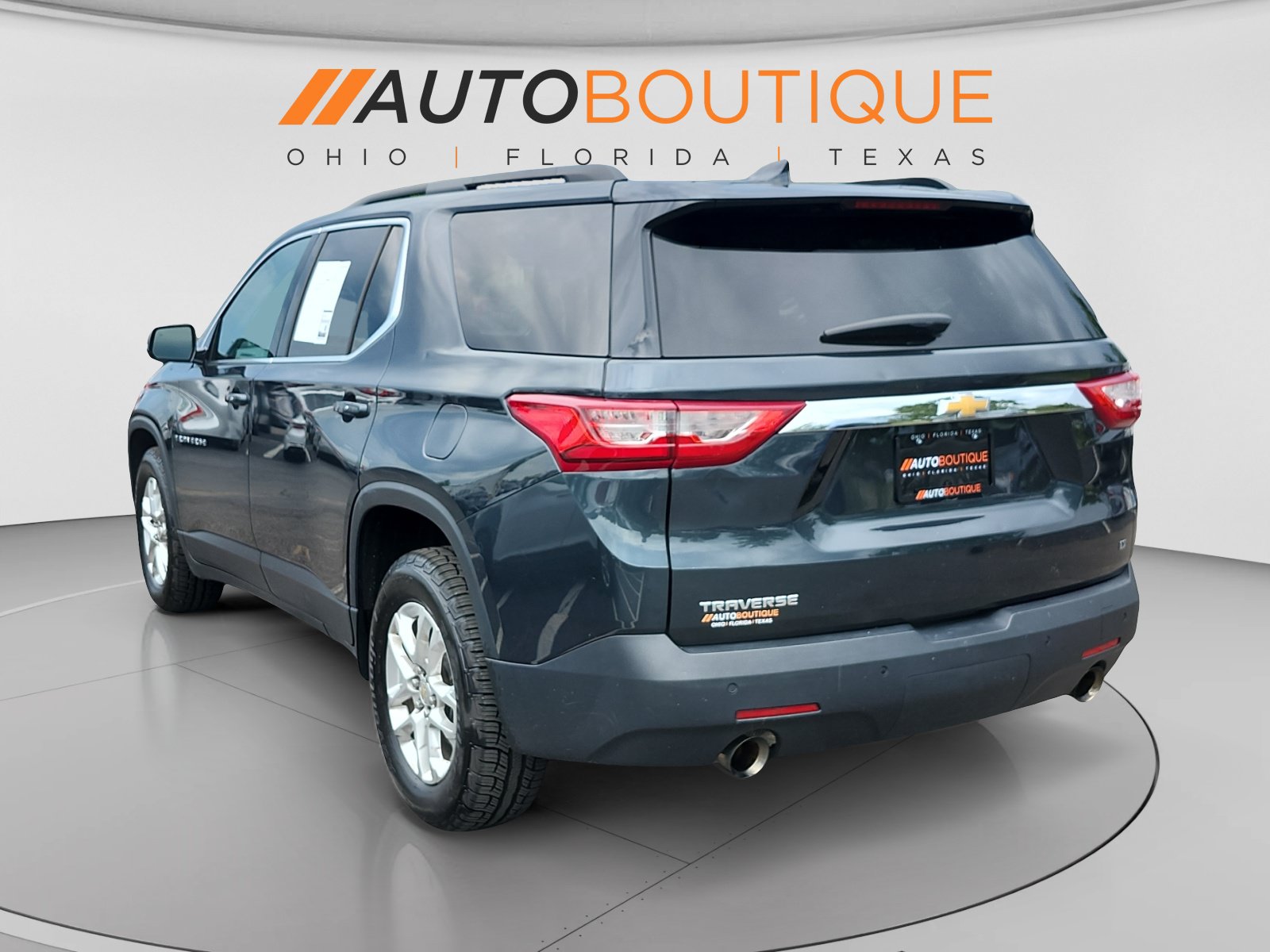 Used 2019 Chevrolet Traverse LT FWD image 3