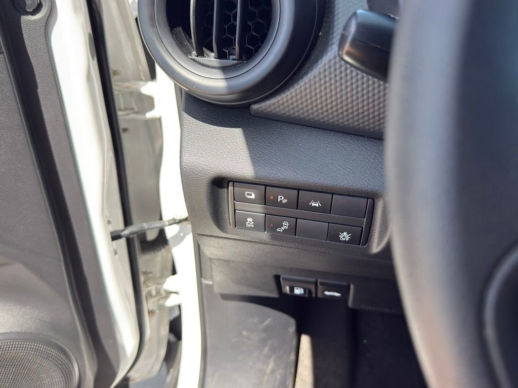 Used 2024 Nissan Kicks S image 21