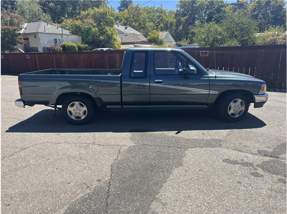 Used 1992 Toyota Pickup Deluxe image 8