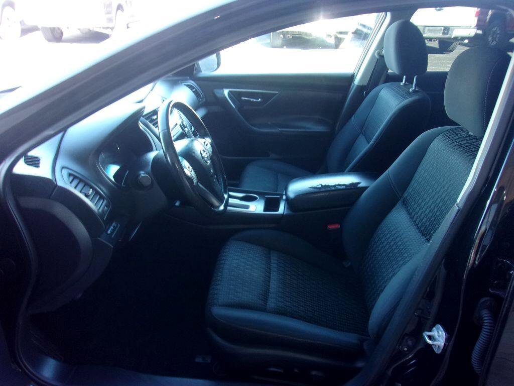 Used 2017 Nissan Altima 2.5 SV w/ Convenience Package image 10