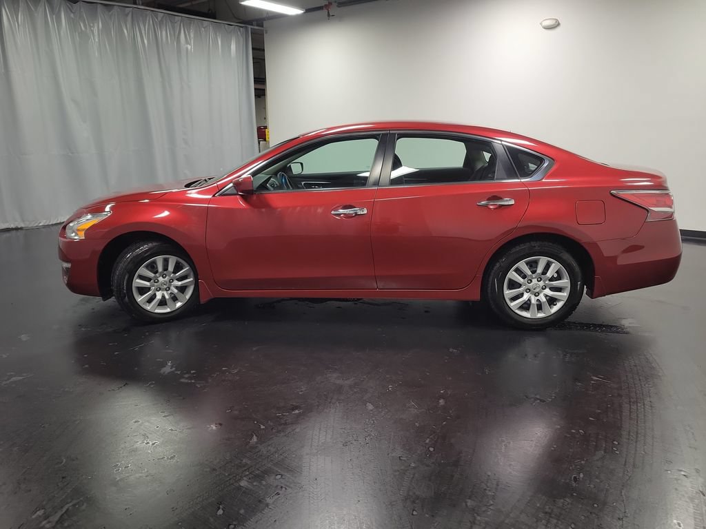 Used 2014 Nissan Altima 2.5 S FWD image 6