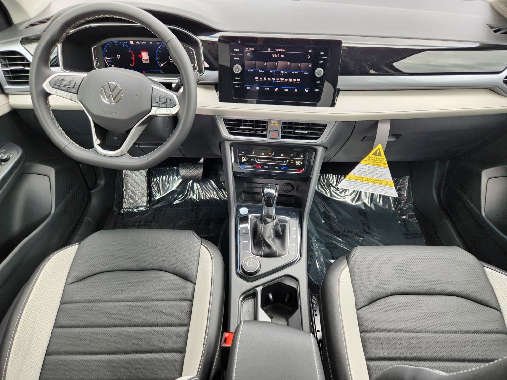 New 2026 Volkswagen Taos SEL AWD/4WD image 15
