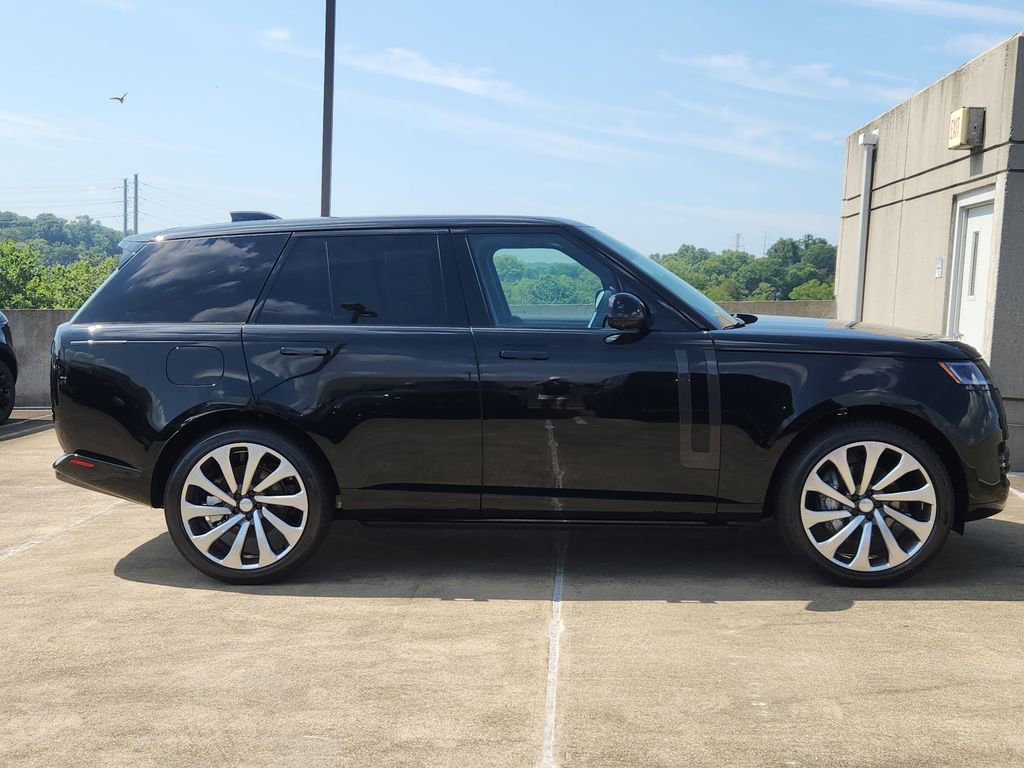 New 2025 Land Rover Range Rover SE image 11