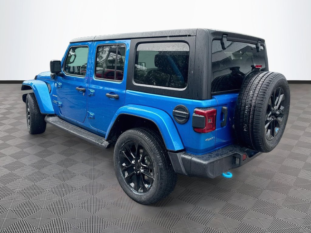 Certified 2023 Jeep Wrangler Unlimited Sahara w/ Cold Weather Group AWD/4WD image 8