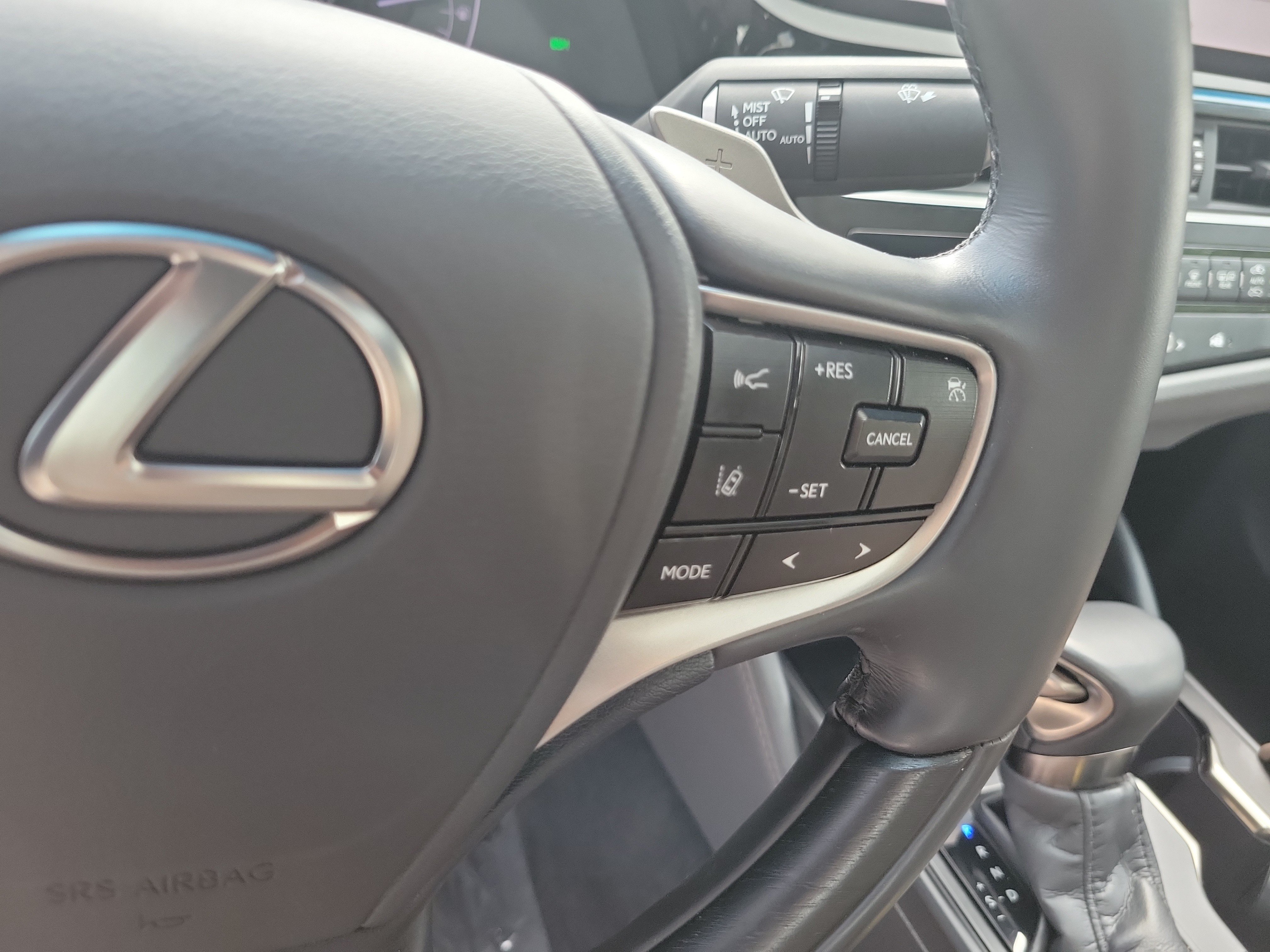 Used 2025 Lexus ES 250 w/ Luxury Package AWD/4WD image 30