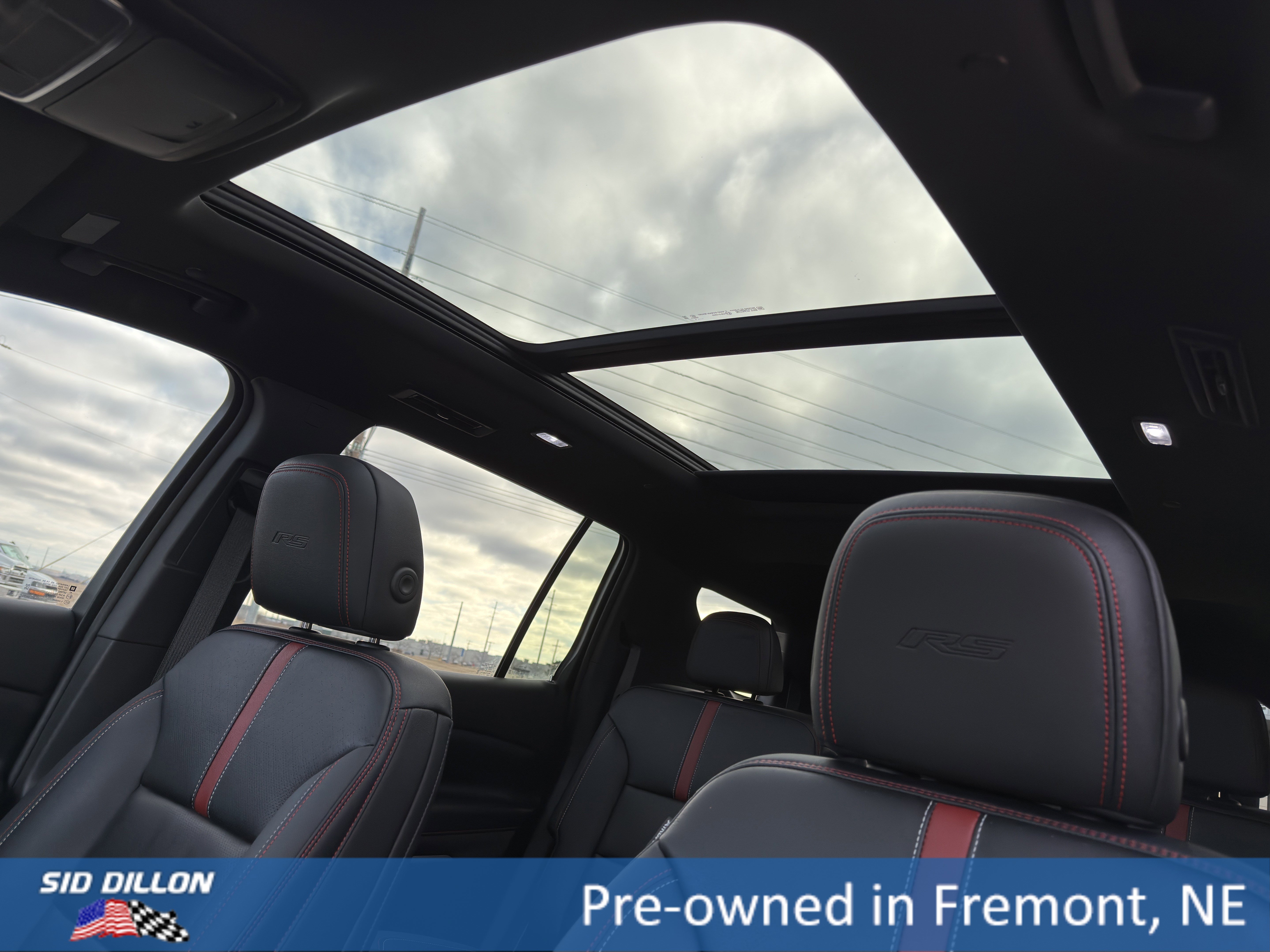 Certified 2025 Chevrolet Traverse RS image 19