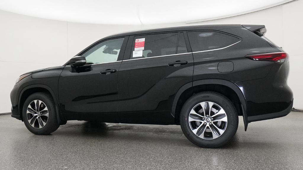 New 2026 Toyota Highlander XLE image 6