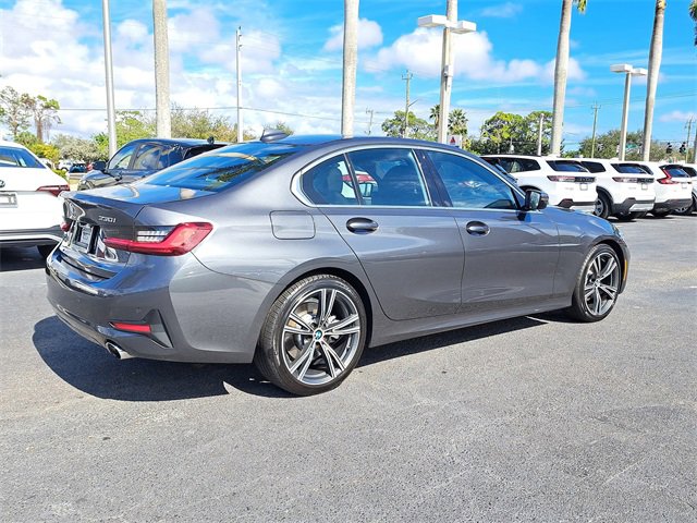 Used 2022 BMW 330i Sedan w/ Driving Assistance Package image 6