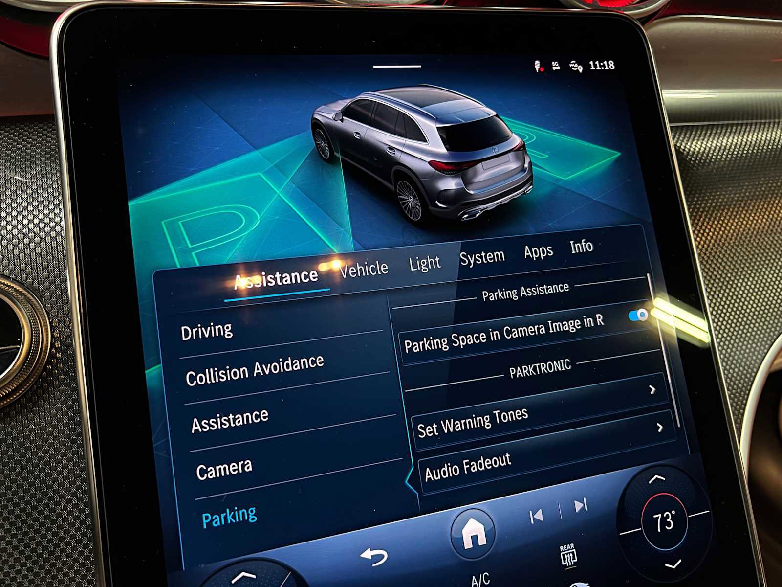 Used 2025 Mercedes-Benz GLC 300 4MATIC image 36