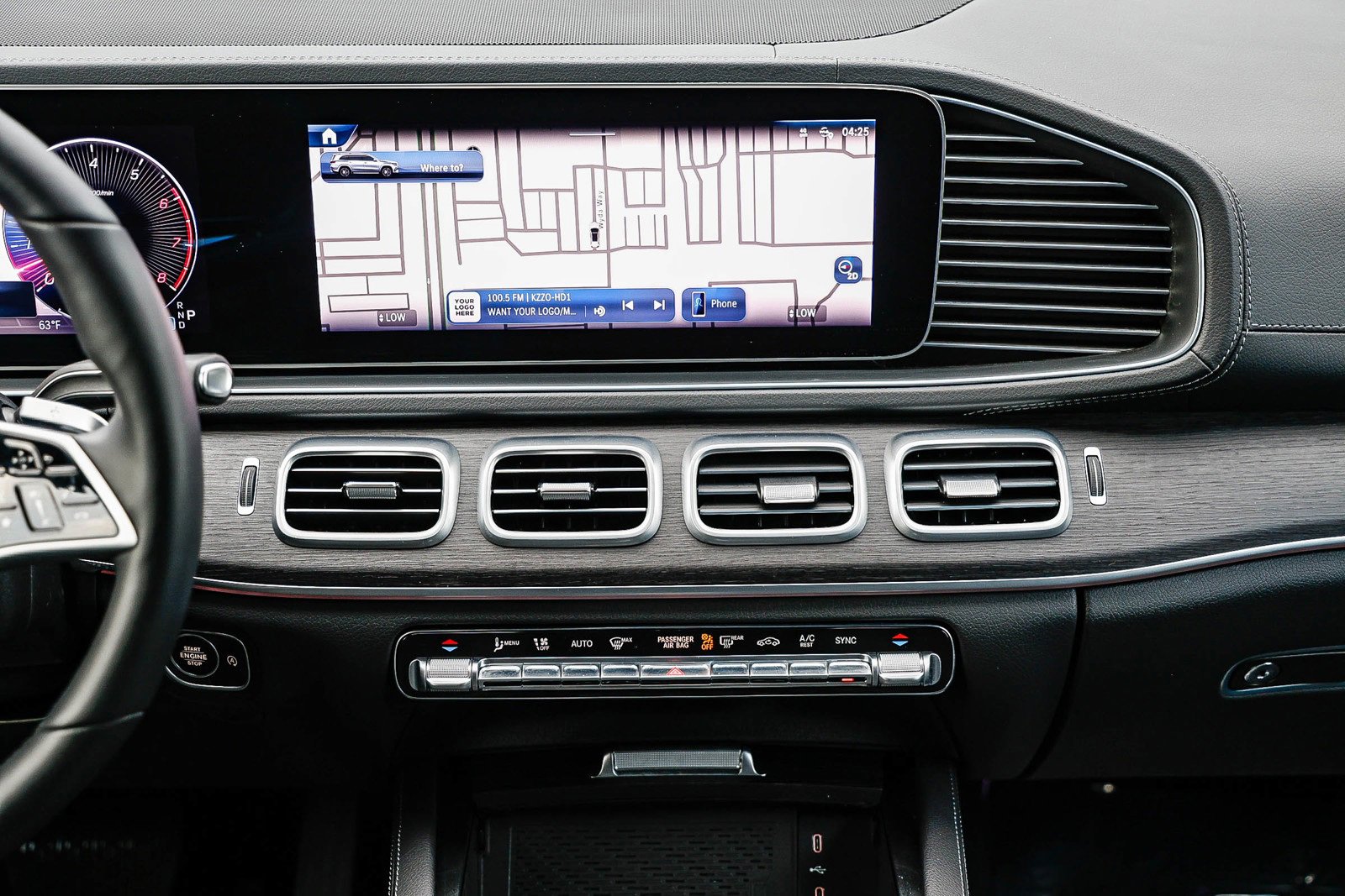 Used 2025 Mercedes-Benz GLS 450 4MATIC image 11