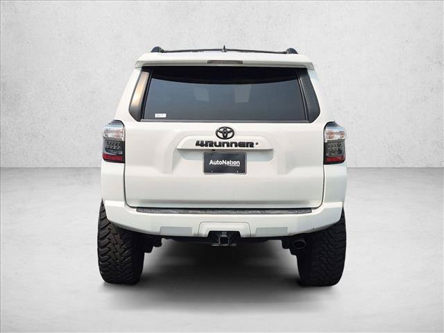 Used 2019 Toyota 4Runner SR5 AWD/4WD image 7