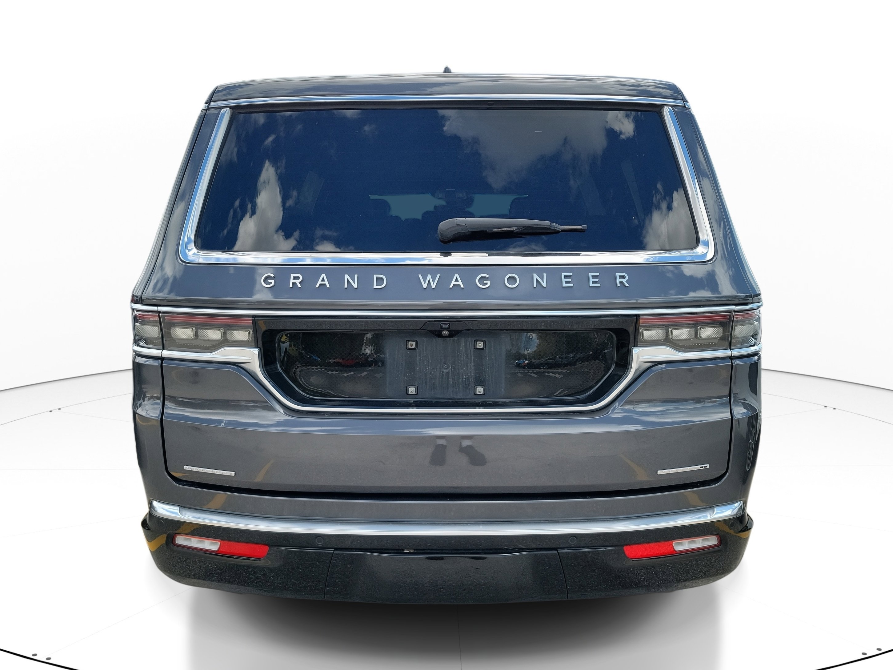 Used 2022 Jeep Grand Wagoneer Series I image 4