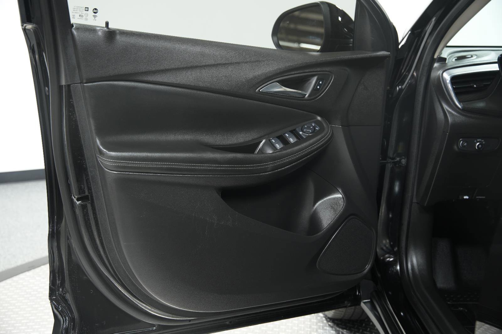 Used 2025 Buick Encore GX Preferred image 22