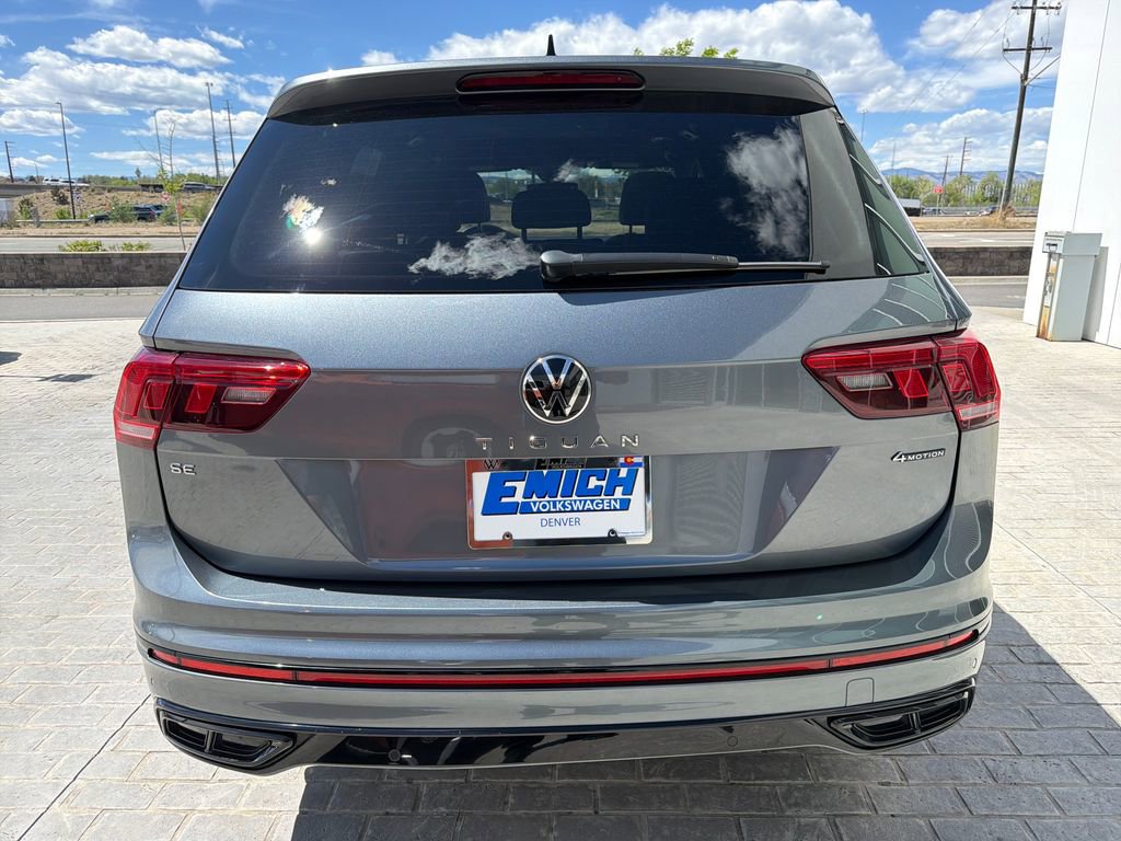 Certified 2022 Volkswagen Tiguan SE R-Line image 6