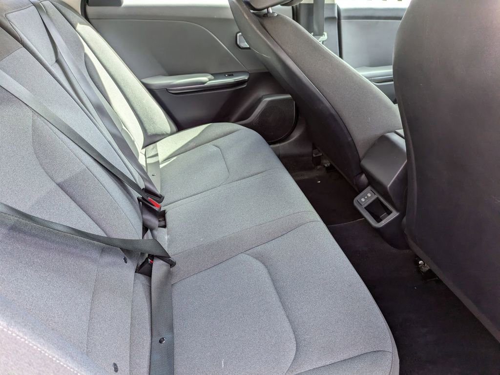 Used 2025 Kia K4 LXS image 27