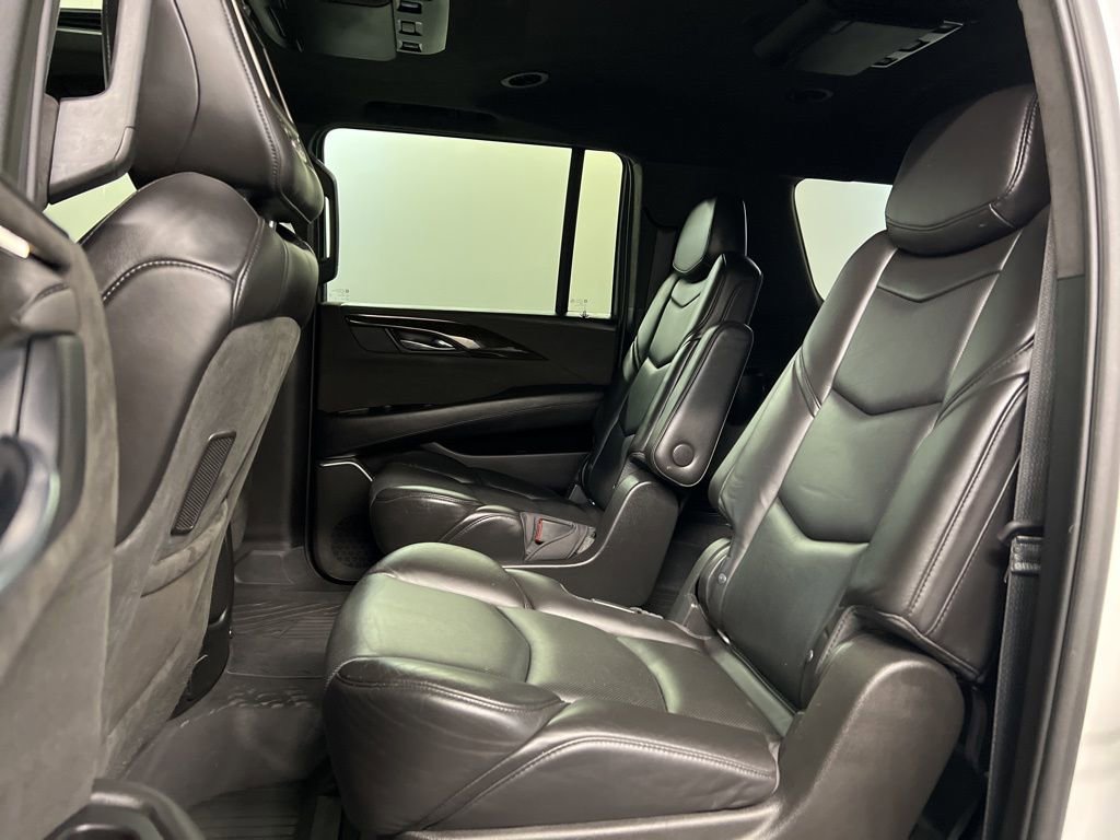 Used 2018 Cadillac Escalade ESV Platinum AWD/4WD image 40