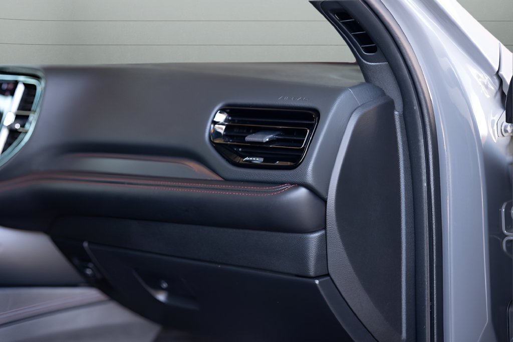 Used 2022 Dodge Durango R/T w/ Blacktop Package AWD/4WD image 78