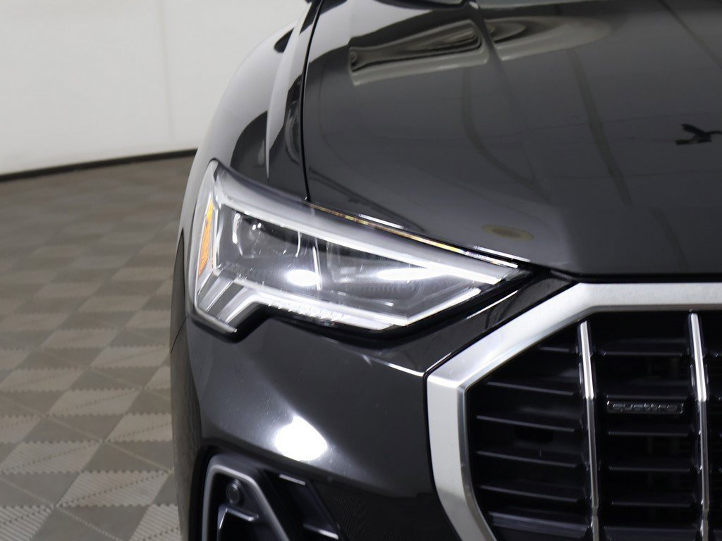 Used 2023 Audi Q3 2.0T Premium Plus w/ Premium Plus Package image 14