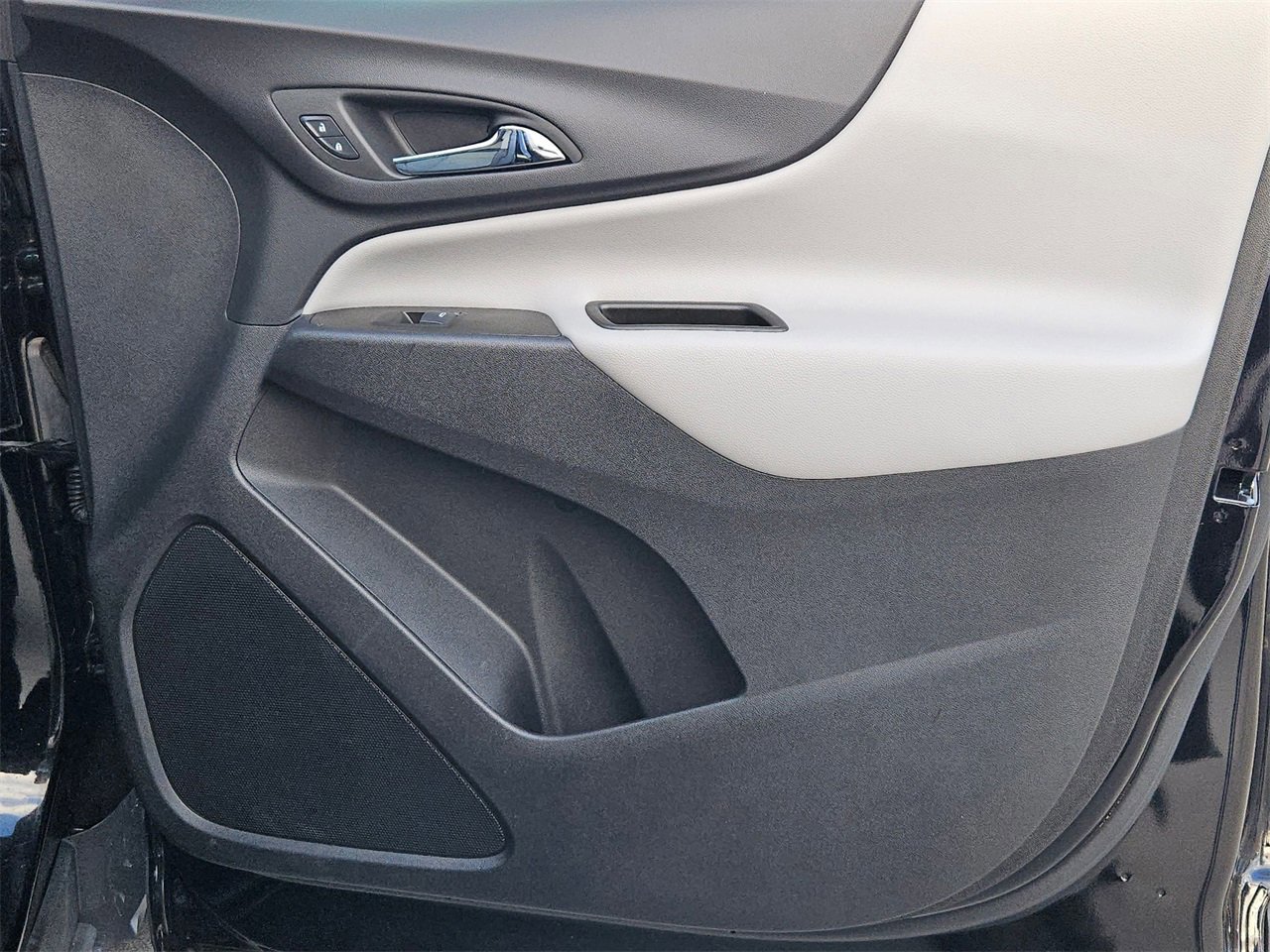 Used 2024 Chevrolet Equinox LT image 19