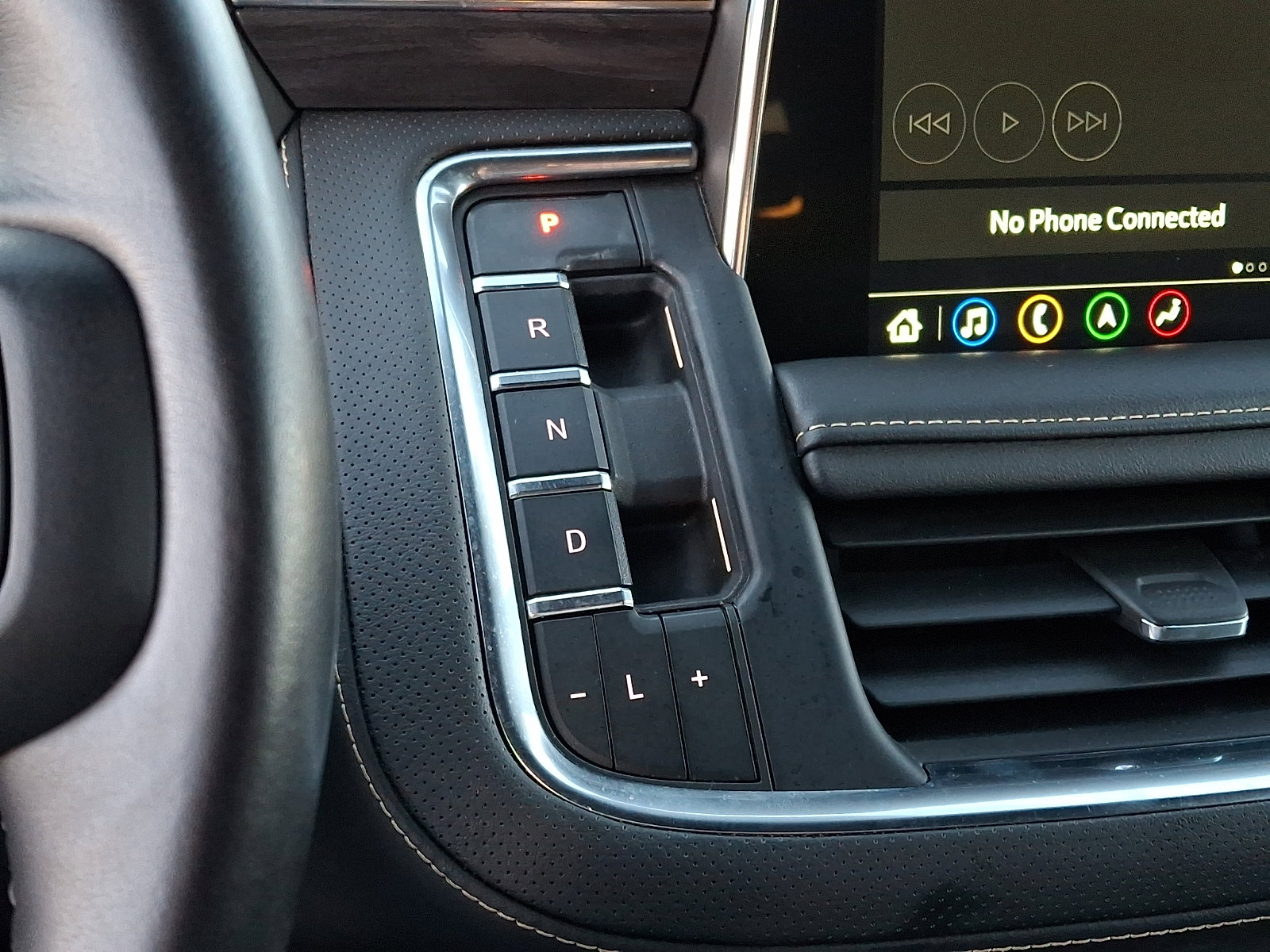 Certified 2021 GMC Yukon XL SLT w/ Rear Media and Nav Package image 18