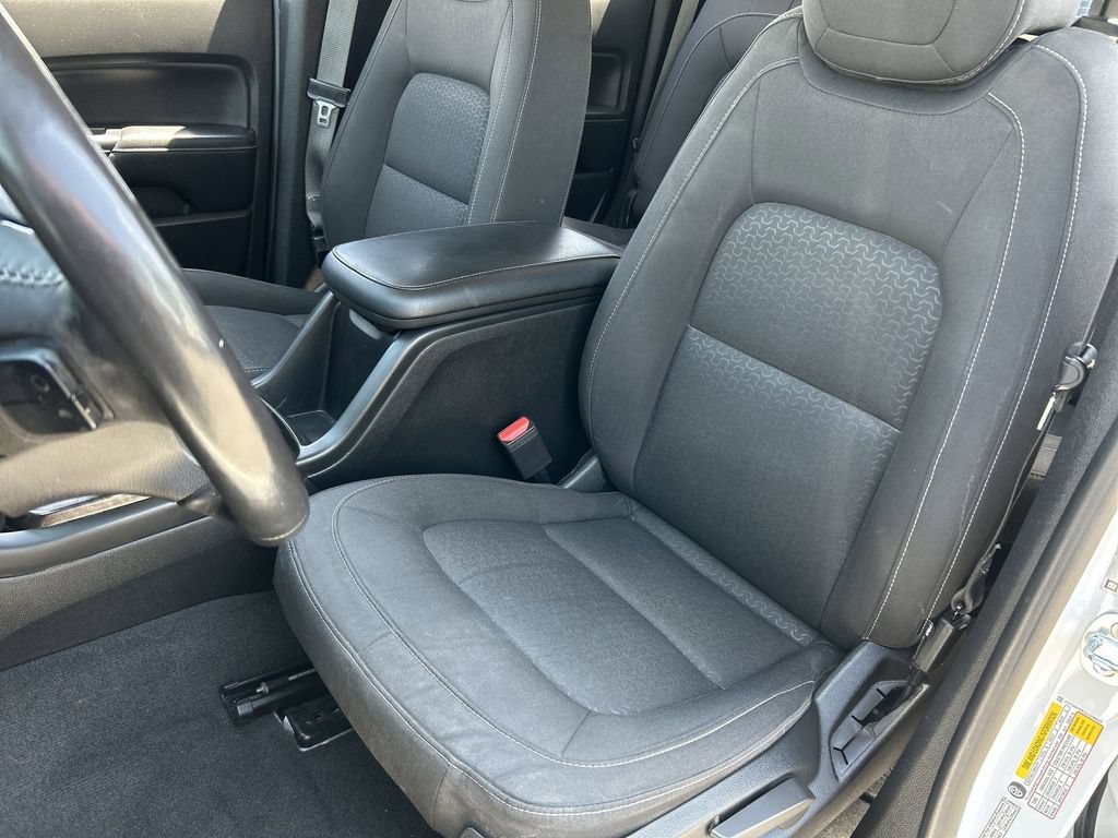 Used 2020 GMC Canyon SLE w/ Driver Alert Package RWD image 19