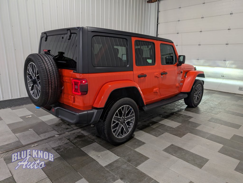 Used 2023 Jeep Wrangler Unlimited Sahara w/ Cold Weather Group AWD/4WD image 4