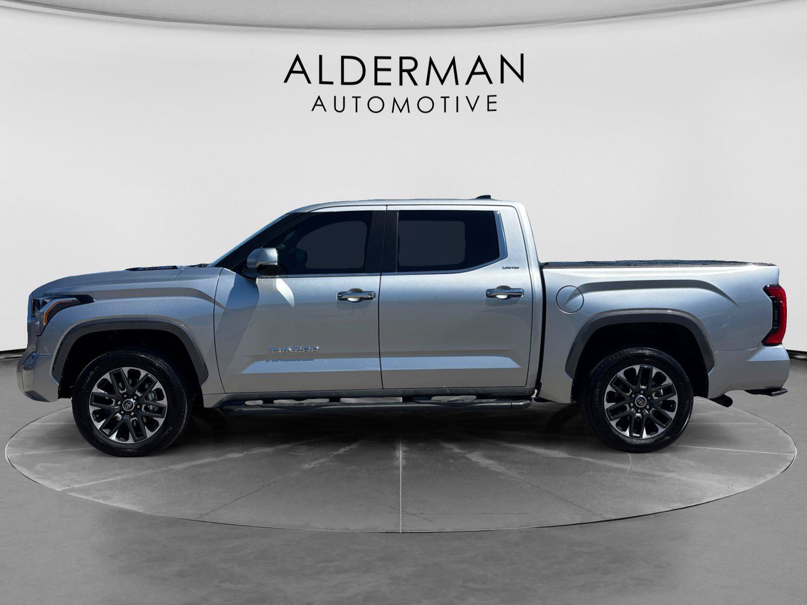 Used 2024 Toyota Tundra Limited AWD/4WD image 2