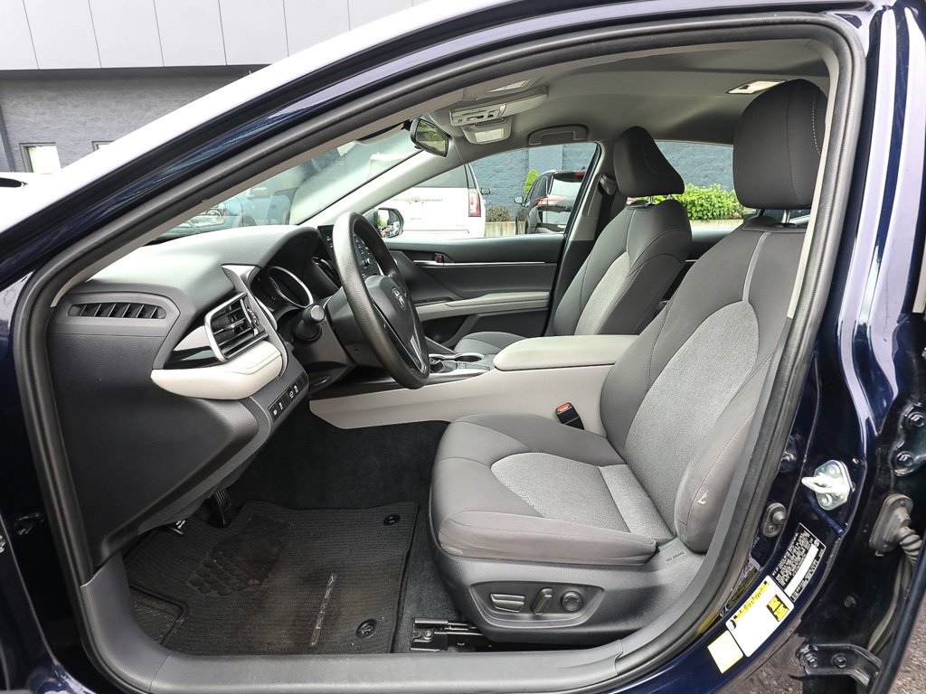 Used 2022 Toyota Camry LE FWD image 11