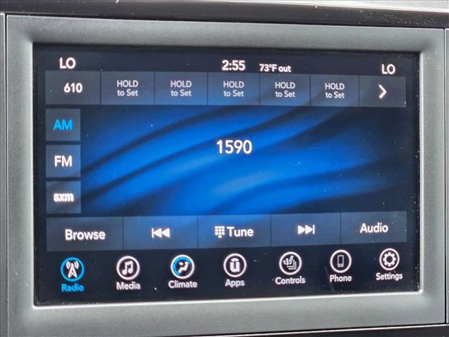Used 2019 Chrysler Pacifica Touring-L FWD image 12