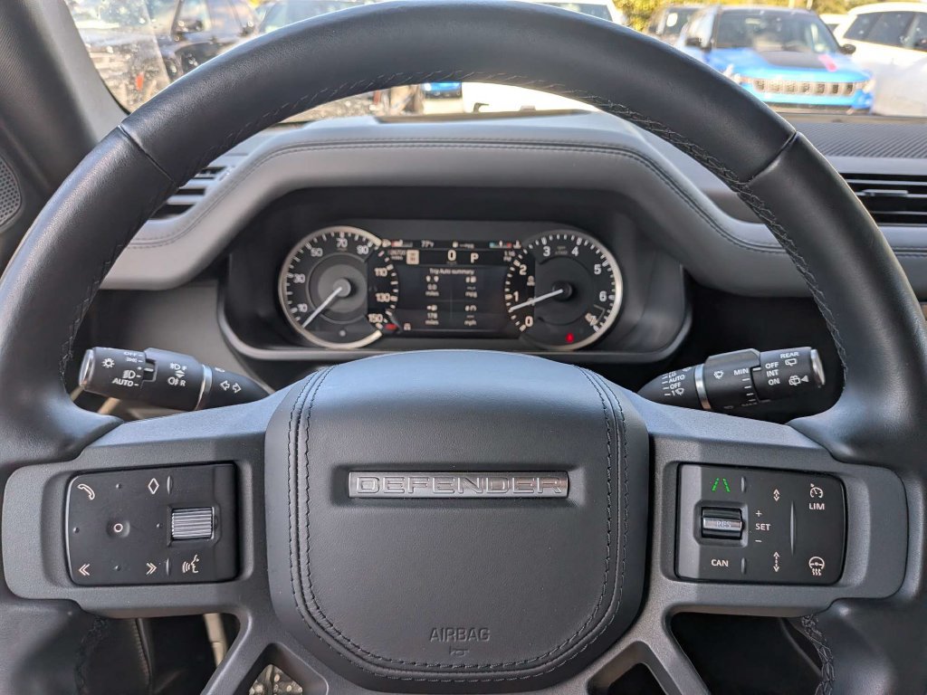 Used 2023 Land Rover Defender 110 X-Dynamic SE AWD/4WD image 30