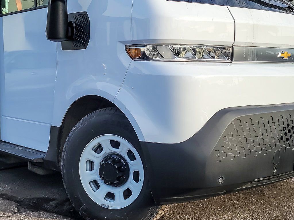 Used 2025 Chevrolet Brightdrop 400 image 3