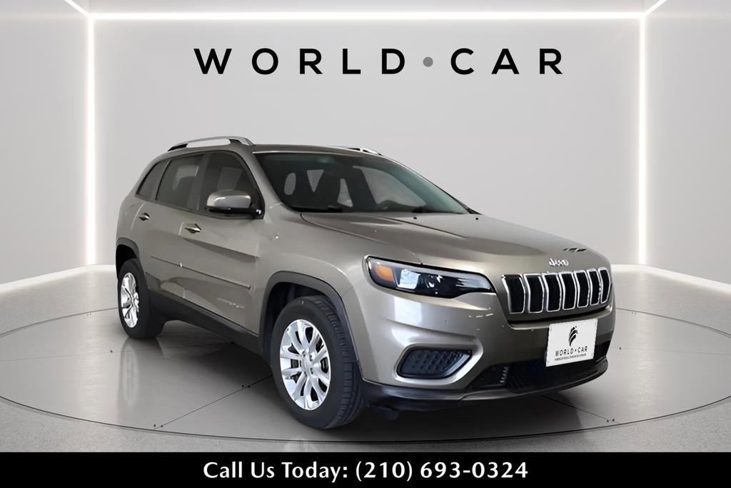 Used 2021 Jeep Cherokee Latitude FWD image 1