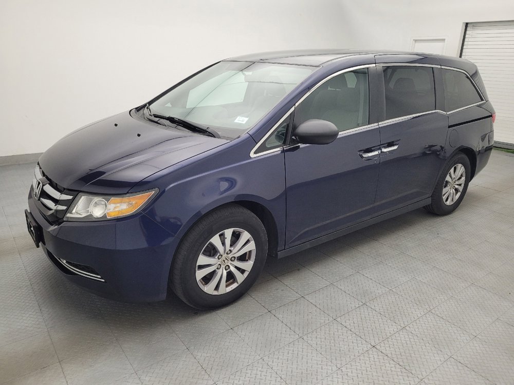 Used 2017 Honda Odyssey SE image 2