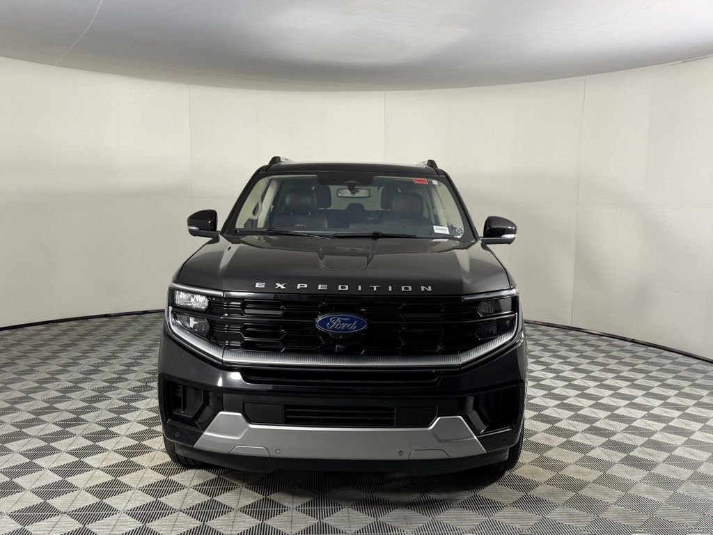 Used 2025 Ford Expedition Platinum w/ Driver's Package image 5