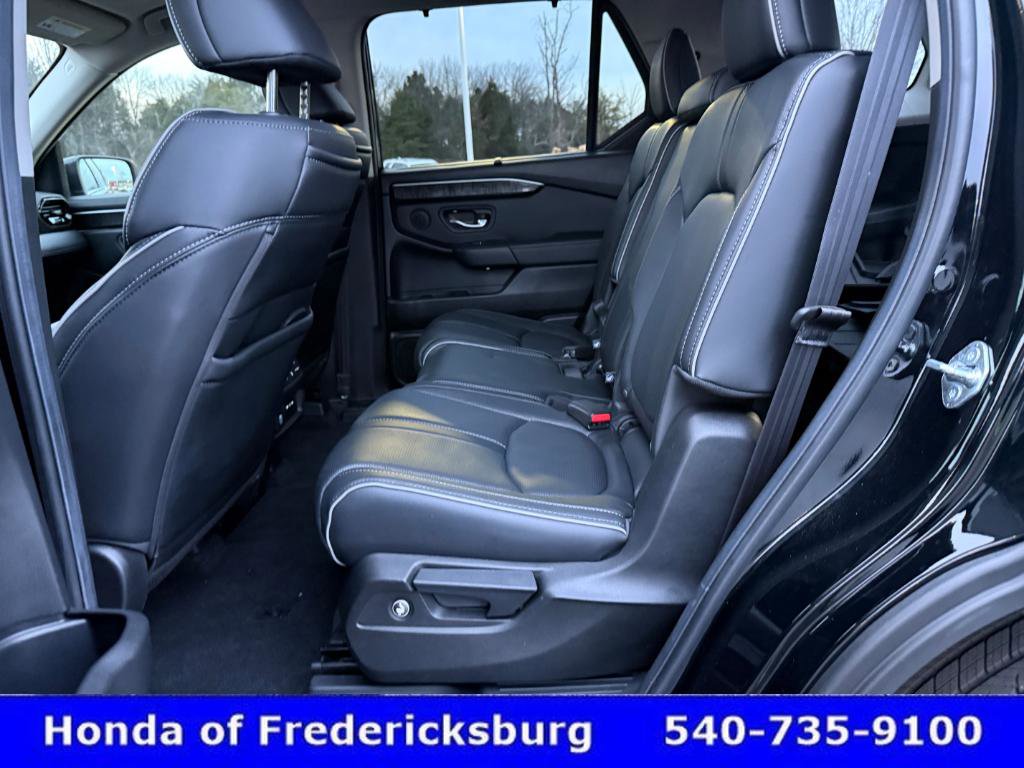 Used 2025 Honda Pilot Elite image 34