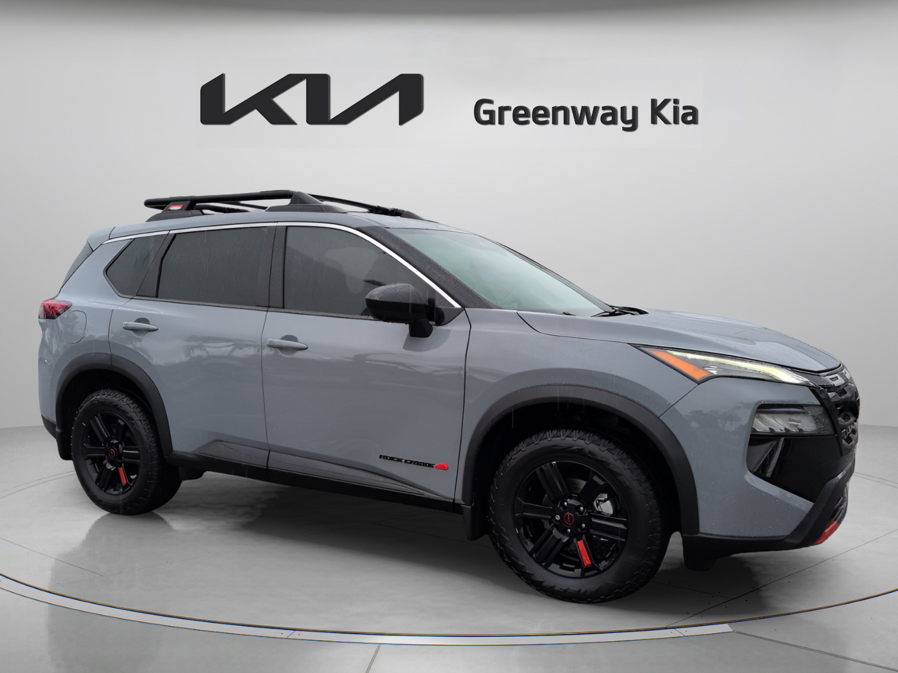 Used 2025 Nissan Rogue SV AWD/4WD image 3