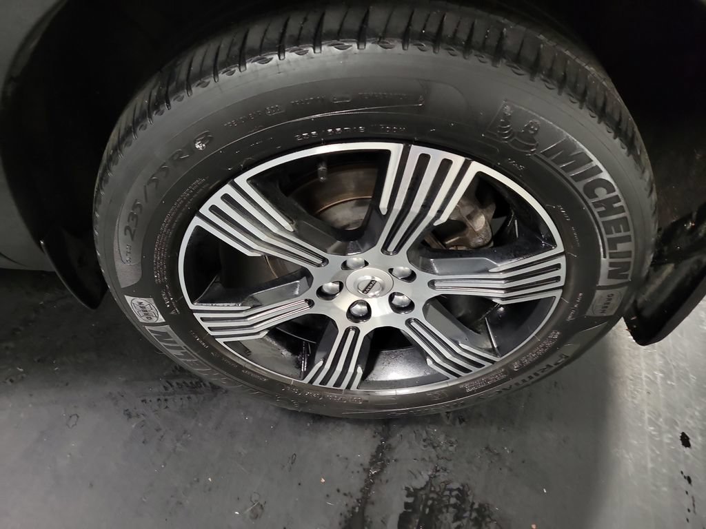 Used 2019 Volvo XC40 T5 Inscription AWD/4WD image 11