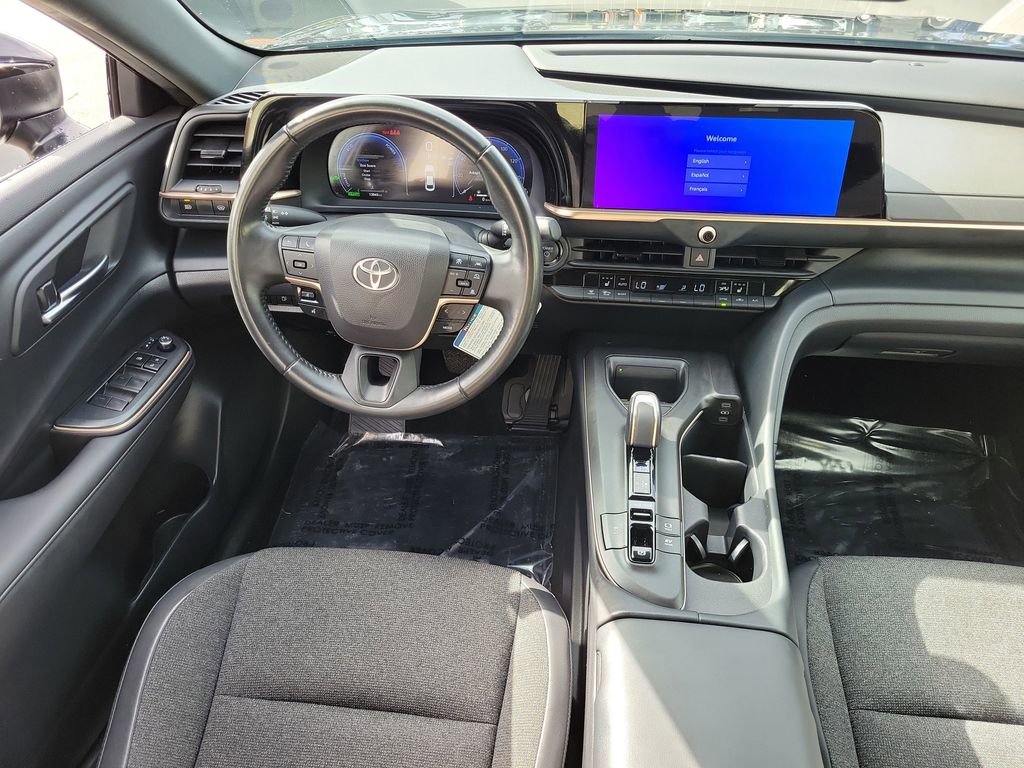 Used 2023 Toyota Crown XLE image 11