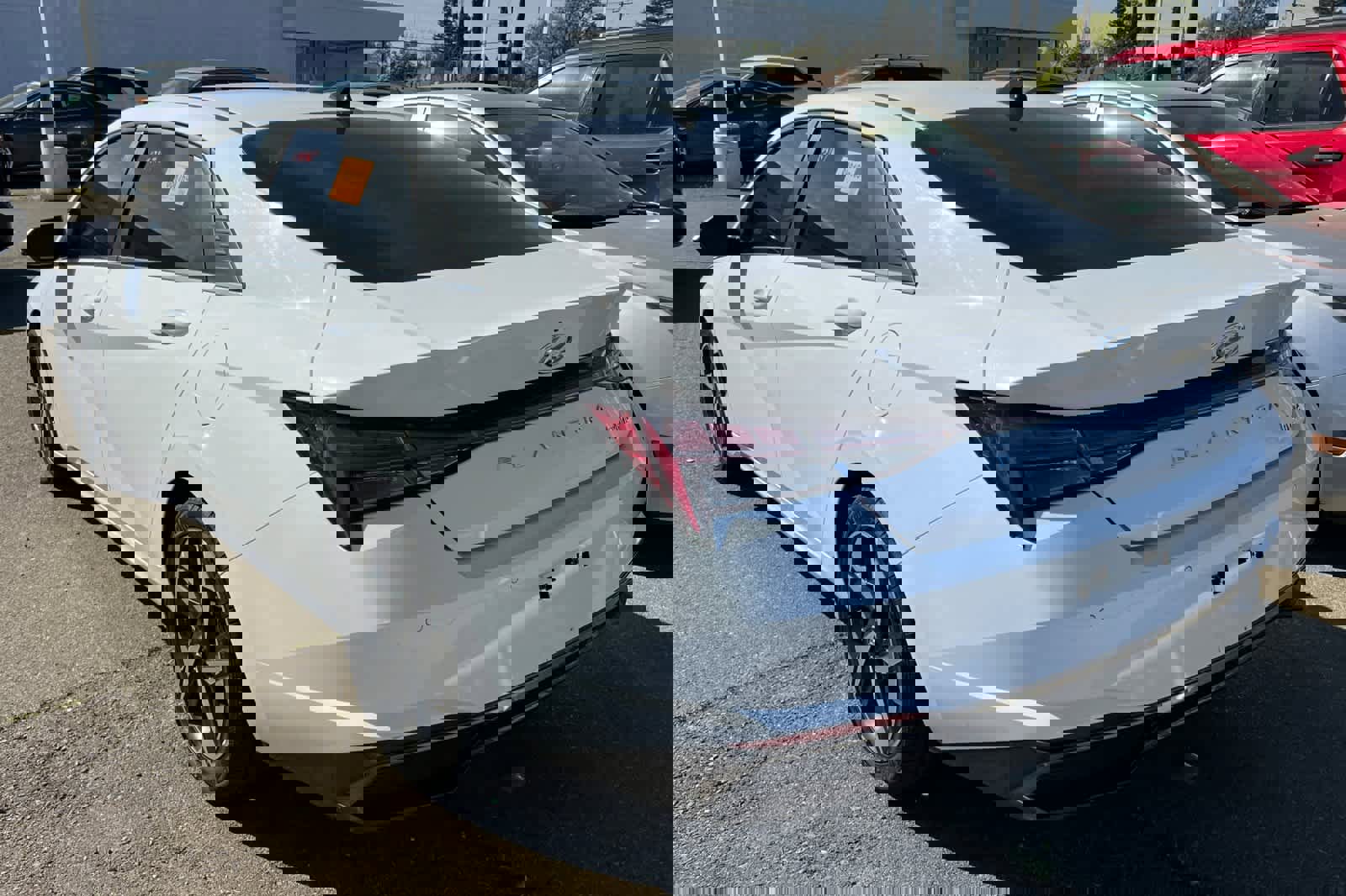 Used 2021 Hyundai Elantra Limited w/ Cargo Package image 6