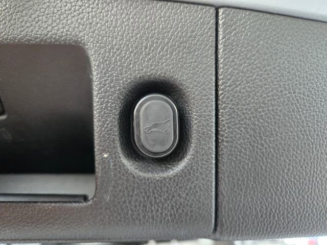 Used 2018 Cadillac Escalade ESV Platinum image 11