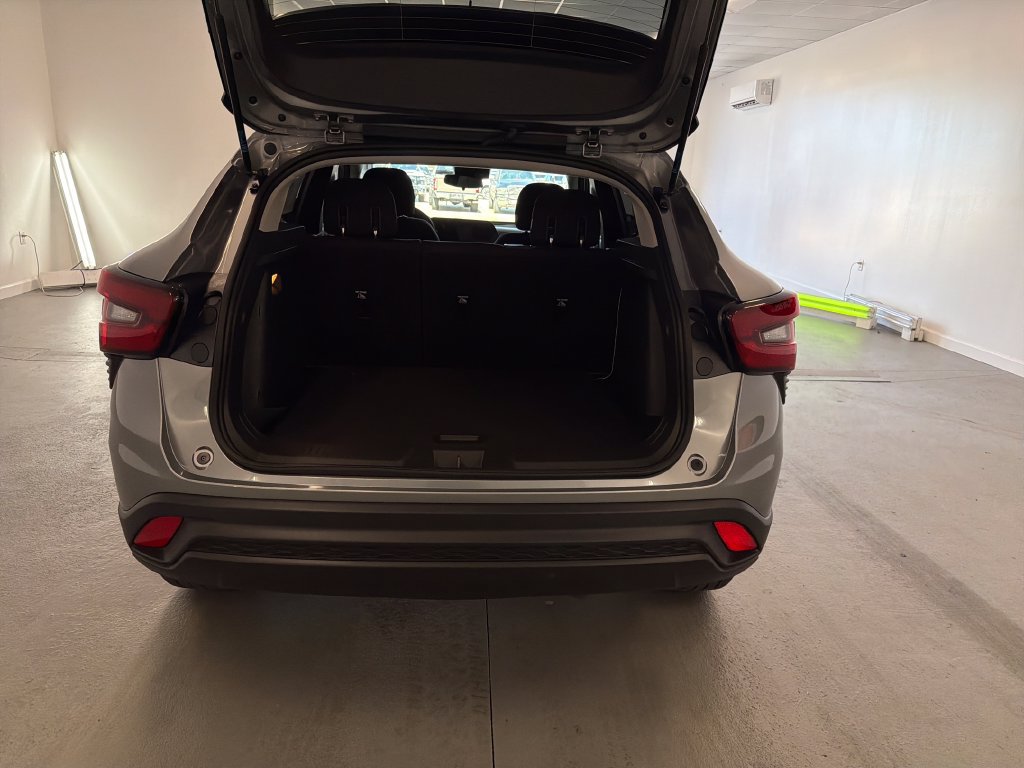 New 2026 Chevrolet Trax LS w/ LS Convenience Package FWD image 7