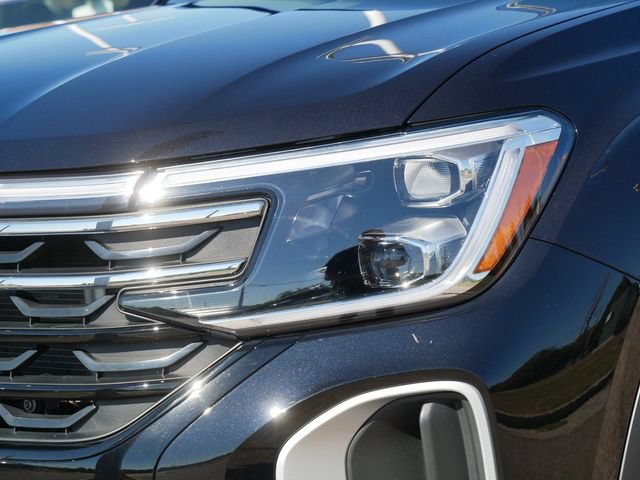 Certified 2026 Volkswagen Atlas Peak Edition AWD/4WD image 10