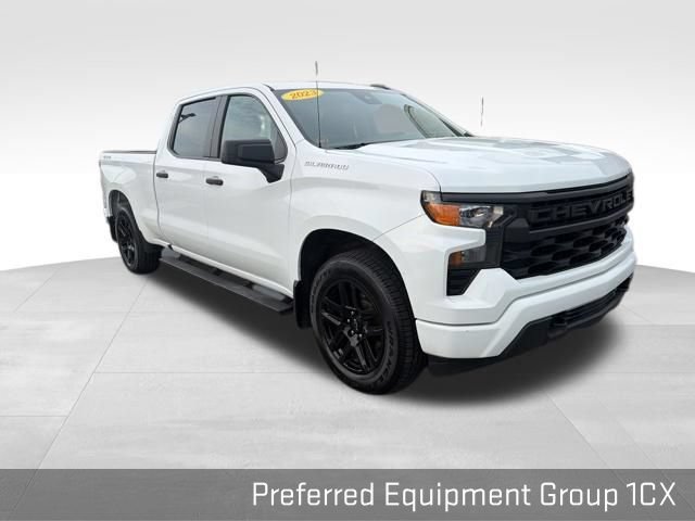 Used 2023 Chevrolet Silverado 1500 Custom AWD/4WD image 3