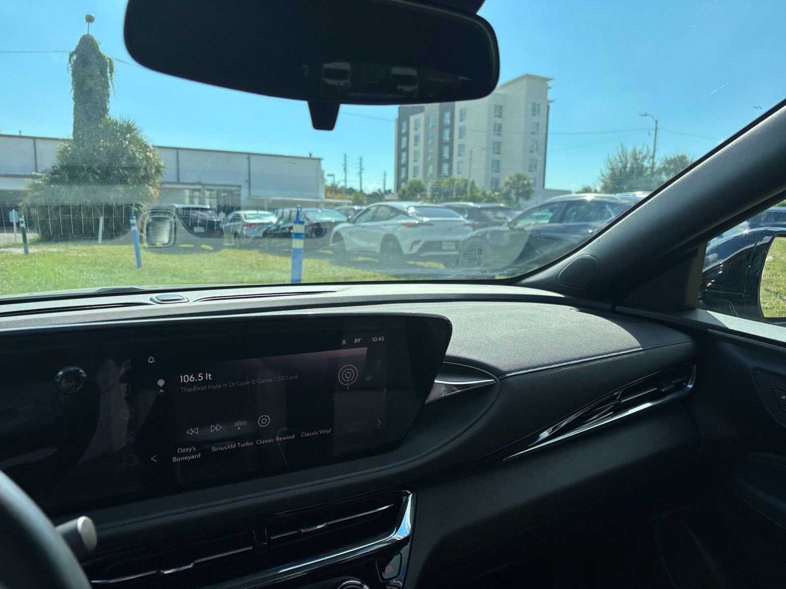 Used 2025 Buick Envista Sport Touring image 35